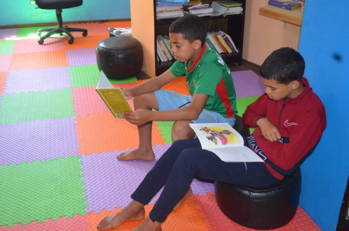 Moment de lecture des orphelins Dar Mobdioune